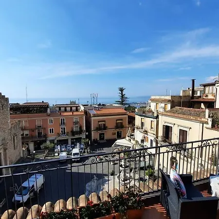 Casa Carla Al Duomo Таормина